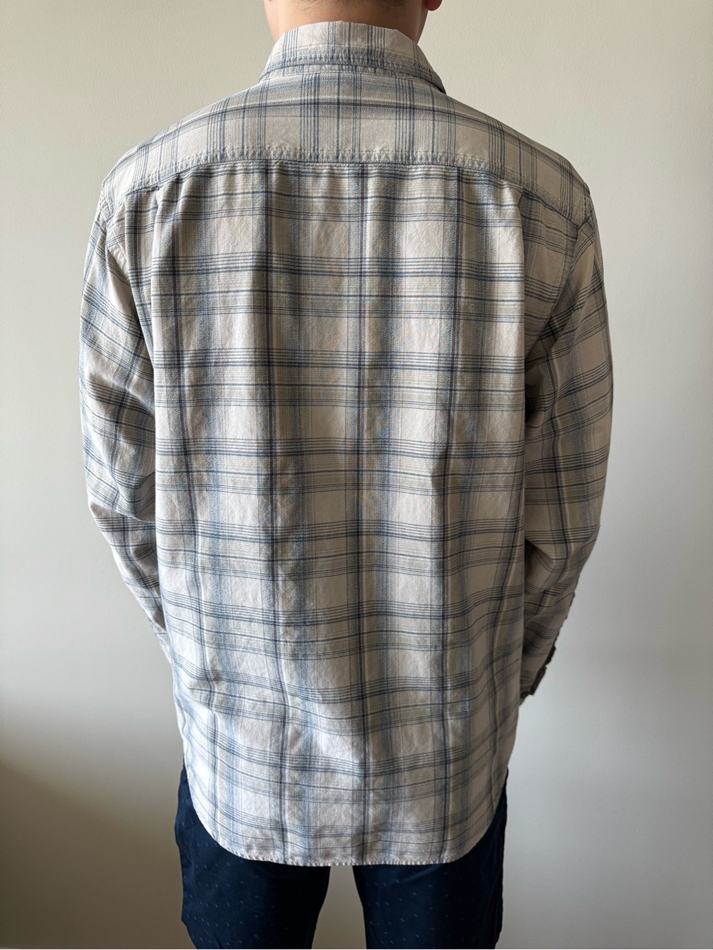 Columbia Men's Plaid Button-Down Shirt in Cream & Blue
